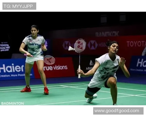 上海羽毛球队在邀请赛中的默契配合与战术执行分析 上海羽毛球队在邀请赛中的默契配合与战术执行分析