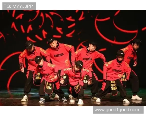 深圳街舞队在全国街舞节奏排行榜中荣获第六名展现实力与魅力